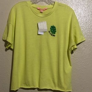 Rebellious One Crop Top Short Sleeve Graphic Tee M